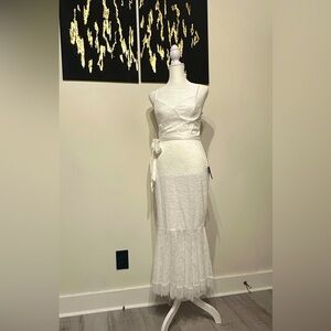 Lulu’s “Found Your Love” White Lace Sleeveless Trumpet Midi Dress NWT Medium
